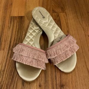 Adorable Blush Birdies Sandals (New with Box) - Size 8.5 - The Sparrow